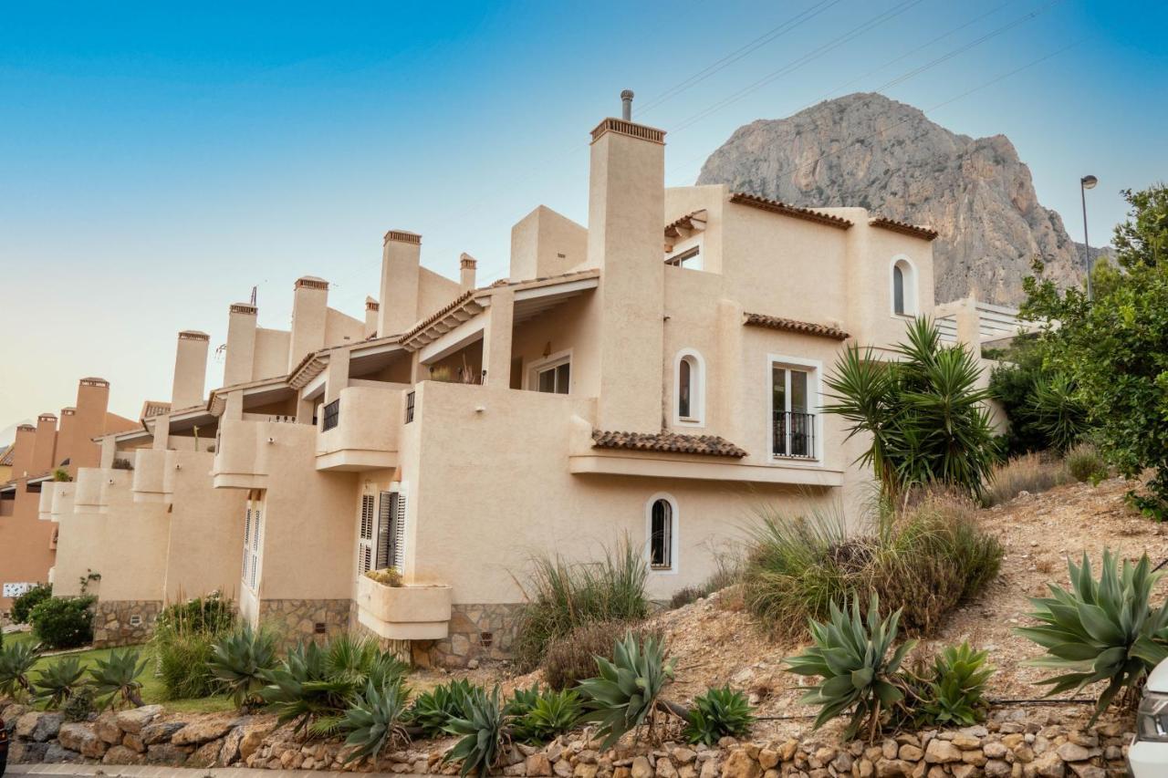 Charming Townhouse With Sea Views & Pool In Altea * Calpe
