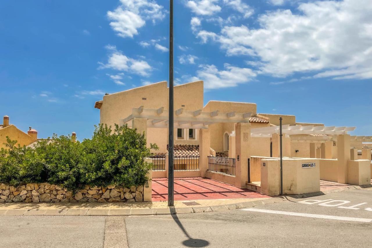 Charming Townhouse With Sea Views & Pool In Altea Holiday home