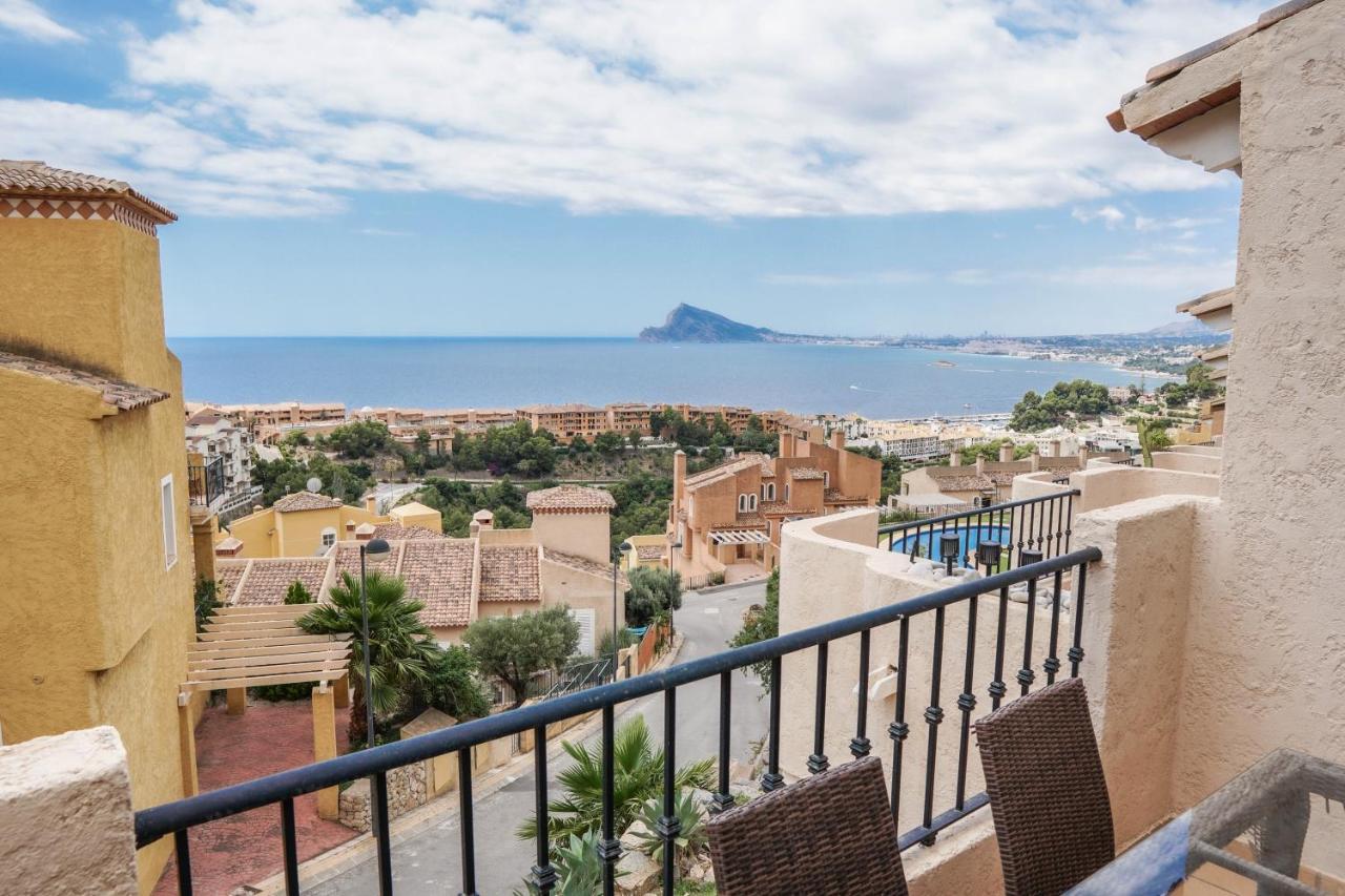 Holiday home Charming Townhouse With Sea Views & Pool In Altea *