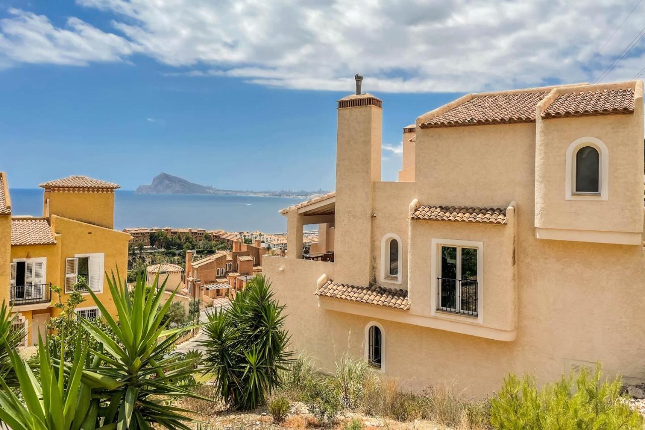 Holiday home Charming Townhouse With Sea Views & Pool In Altea