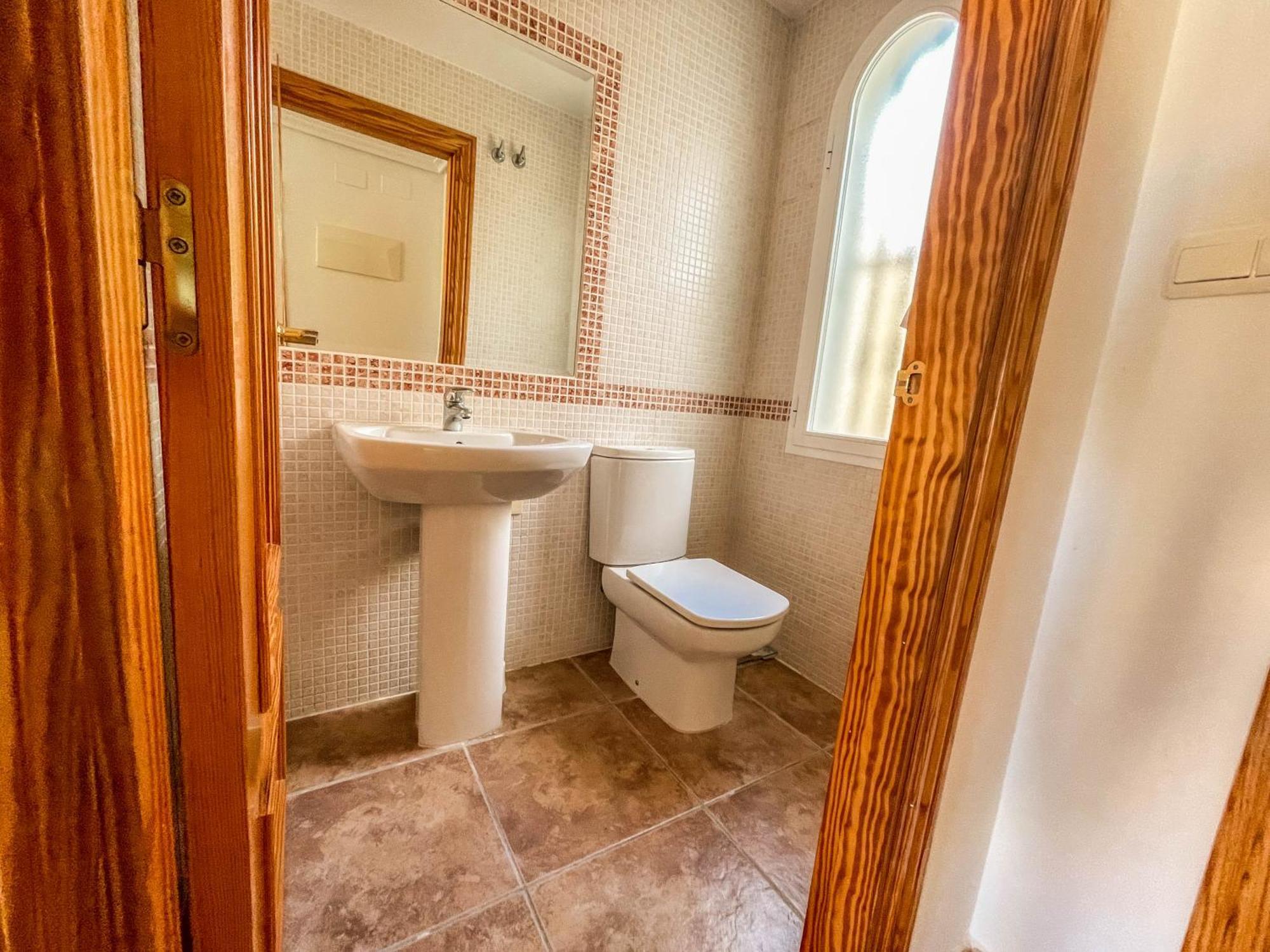 Charming Townhouse With Sea Views & Pool In Altea *