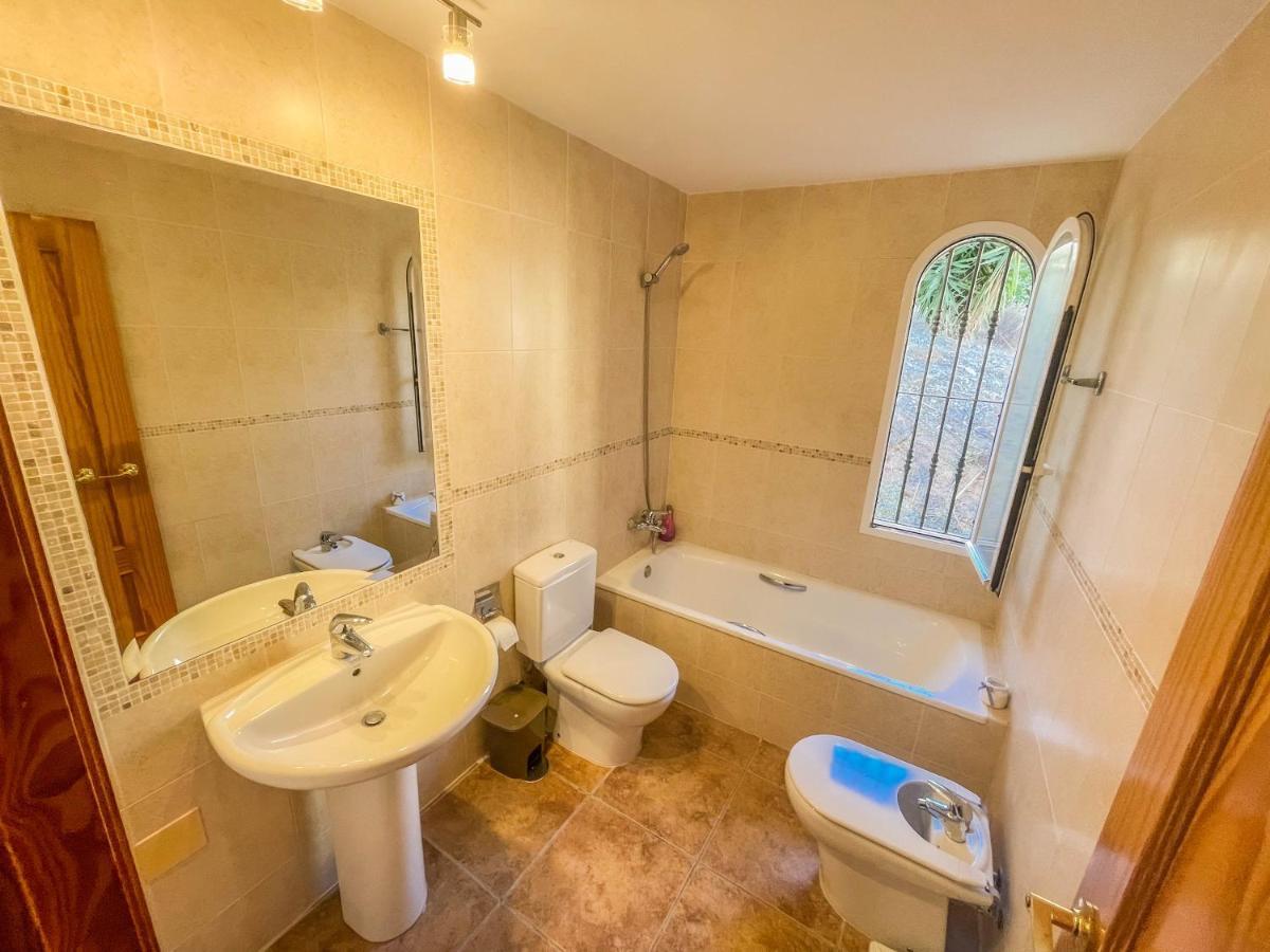 Charming Townhouse With Sea Views & Pool In Altea Holiday home *